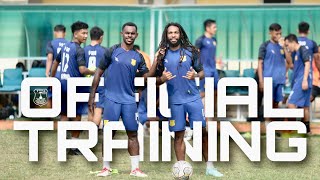 Official Training di Stadion Maulana Yusuf Serang   H 1 VS PERSERANG