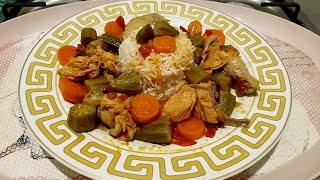 sayur okra daging ayam ala timur tengah dan disajikan bersama nasiputih