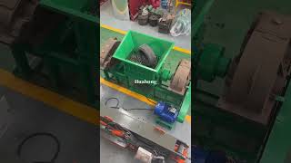 Tyre shredder machine,double shafts shredder machine #shredder #shredders #shreddermachine for #tire