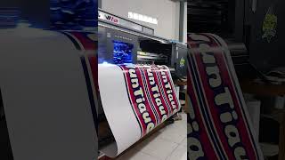 Proses print stiker backlit untuk kebutuhan neon box #sticker #backlit #ronitadigitalprinting