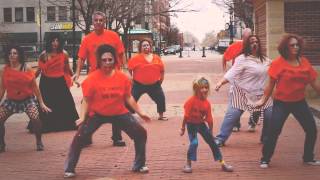 Zombie Flash Mob - Springfield,IL - Thriller