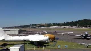 Boeing 737-700 takeoff from Boeing Field (KBFI)