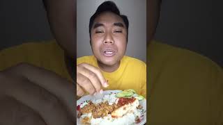 ayam geprek super pedas #trending #mukbang #makan #masakanistri #food #viralshort #hobymakan #food