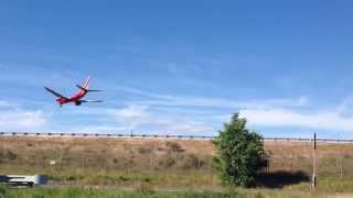 Southwest airlines 737-300 landing in Seattle (KSEA)