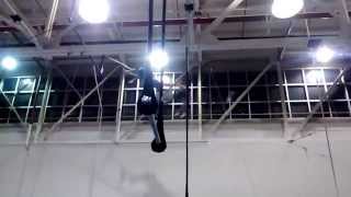 Flying trapeze - catching planche