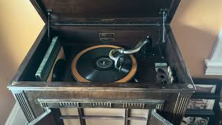 Riley Puckett: When I Grow Too Old To Dream on a 1928 Victor Victrola VV 4-20X