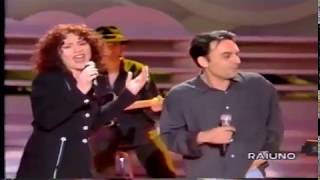 MANGO con Irene Fargo :Medley Oro-Lei verrà- Mediterraneo (Domenica In 1995)