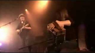 Mundy & Sharon Shannon - Galway Girl lyrics.avi