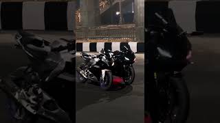 yamaha r15 v4 black vs yamaha r15 M look in night #youtubeshorts #trending #facebook #reels #instag