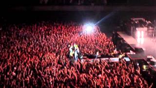 Green Day Know the Enemy, Stagediving live Barcelona 01.10.2009