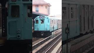 R33/38 Train at Brighton Beach (2017) #shorts #nycsubway