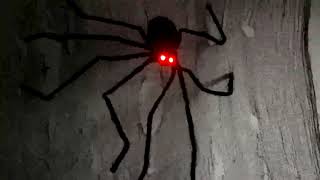 einfach cool, BESTOMZ Halloween Spinne 125cm Mit LED Roten Augen Halloween Deko