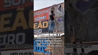 Torcedores do Flamengo colocaram um outdoor em provocação ao Atlético-MG em Belo Horizonte: