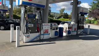 Toyota MR2 AW11 at gas station refueling