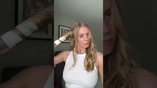 Beachy effortless curls #beachycurls #hairtutorial #curlingiron #thatgirl #hairdressercurls