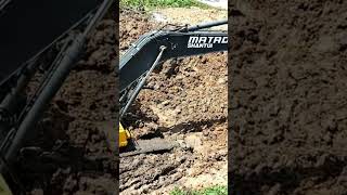 👆 Excavator Matador Shantui Stuck In Deep Mud Part 3