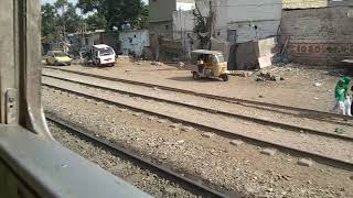 Pakistan Railways: 149 Up Mehran Express passing City Railway  Colony Area