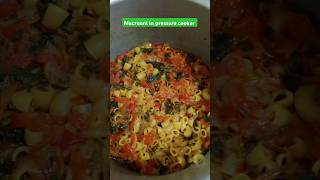 #pressure cooker ki 1 siti me macrooni taiyar#macrooni recipe #yt shorts