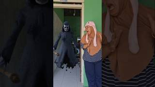 Funny video dikejar monster