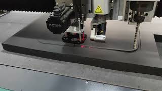 Milling cutter cuts foam