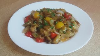 Тушеные баклажаны в соусе / баклажани з овочами у соусі