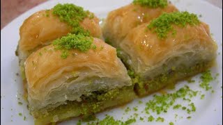 طريقة عمل بقلاوة بالجوز والفستق الحلبي😋How to make baklava with walnuts and pistachios