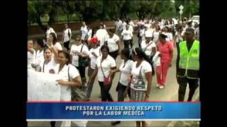 PROTESTARON EXIGIENDO RESPETO POR LA LABOR MÉDICA