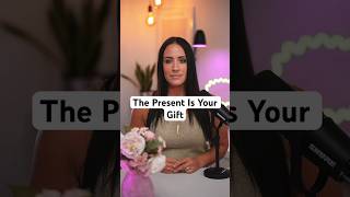 The Present Is Your Gift #bepresent #bepresentinthemoment #mindfulness #mindful #therapy #viral