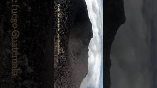 El crater del volcán de fuego Guatemala