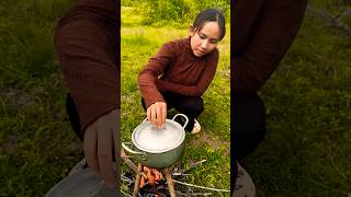 Single mom show SURVIVAL in Forest🥄🥘#camping #bushcraft #outdoor