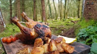 هذا الرجل يطبخ دجاجة في الغابة والنتيجة كانت مذهله This guy is cooking a chicken in the woods 😋😋🍗🐔