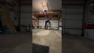 Bmx Infinity Roll to Fakie Smith Boomerang Can Lander 👊 #bmx #flatland #stunt #tricks #shorts