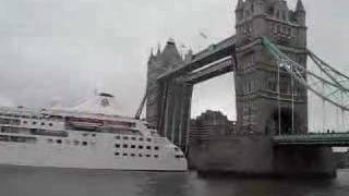 Cruise ship through Tower Bridge, Part 1