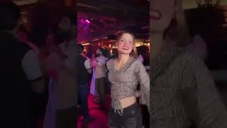 Sexy Indian khutail girl | Najafgarh hot girl cafe / club |Dancing in shorts and top