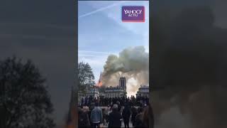 Incendie spectaculaire en cours à Notre-Dame de Paris (photos + vidéos)