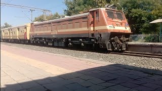 Passenger train at full speed|| Punchvalley express