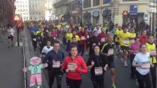 Flat Stanley watches Le Semi-Marathon de Paris 2013