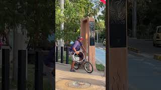 Mira La Bicicleta Picante Pica Pica Muy Viral #funny #prank #comedia #bromas 🚴‍♂️🚲👀👀🌎📡🇨🇴🇱🇷