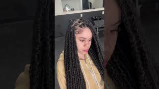 Subscribe for more content 💗 #distressedlocs #knotless #softlocs #invisiblelocs #braids