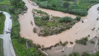 así de crecido se encuentra el río san lucas san juan mixtepec 😬😬😬