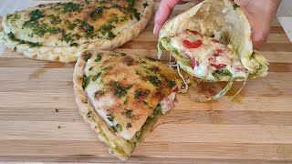 Pizza Calzone con #pesto , #chorizo , #tomate  y #queso  #calzonepizza #calzone #calzones