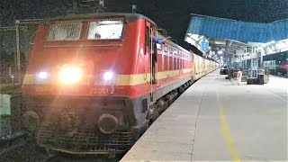 (02238) BEGAMPURA FESTIVAL SPECIAL (Jammu Tawi - Varanasi) Departure From Ludhiana Junction.!