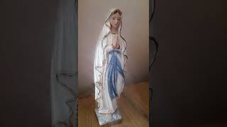 Madonnina mia, aiutami, ascolta le preghiere che il mio cuore ti offre