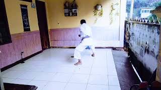 Kohai Karate GOKASI belajar kata goju ryu @madedhamawan