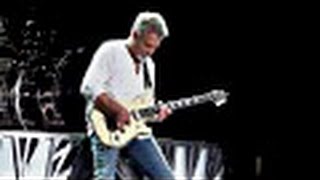 VAN HALEN AIN'T TALKIN' BOUT LOVE - EDDIE GUITAR SOLO - FRONT ROW PIT CONCORD CALIFORNIA 7.9.15