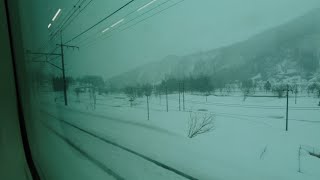 Riding the Snow Commuter Train in Japan （上越線 Joetsu line）