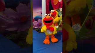 Elmo's Chicken Dance Party!