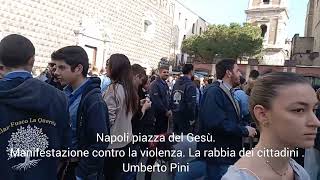 Napoli .                                                Piazza del Gesù.