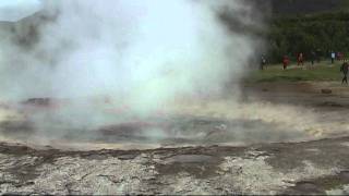 Strokkur geyser.mpg