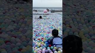 Kolam renang bola besar #bali